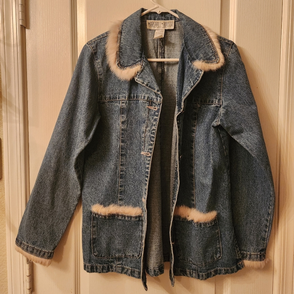 Vintage but never worn/new dressy Jean jacket w/fur trim S fits like a M.